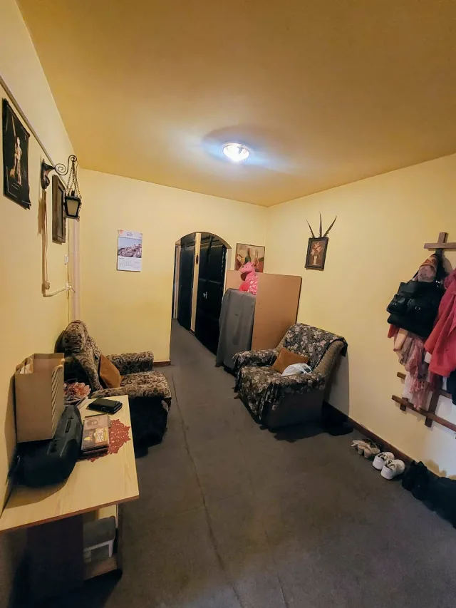 Vânzare apartament trei camere – fotografia 8 din 8