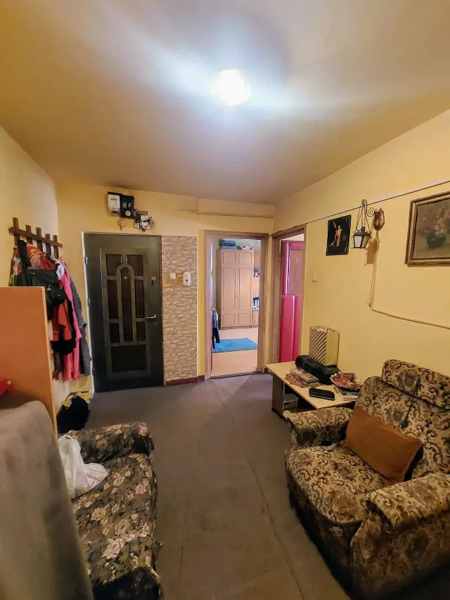 Vânzare apartament trei camere – fotografia 7 din 8