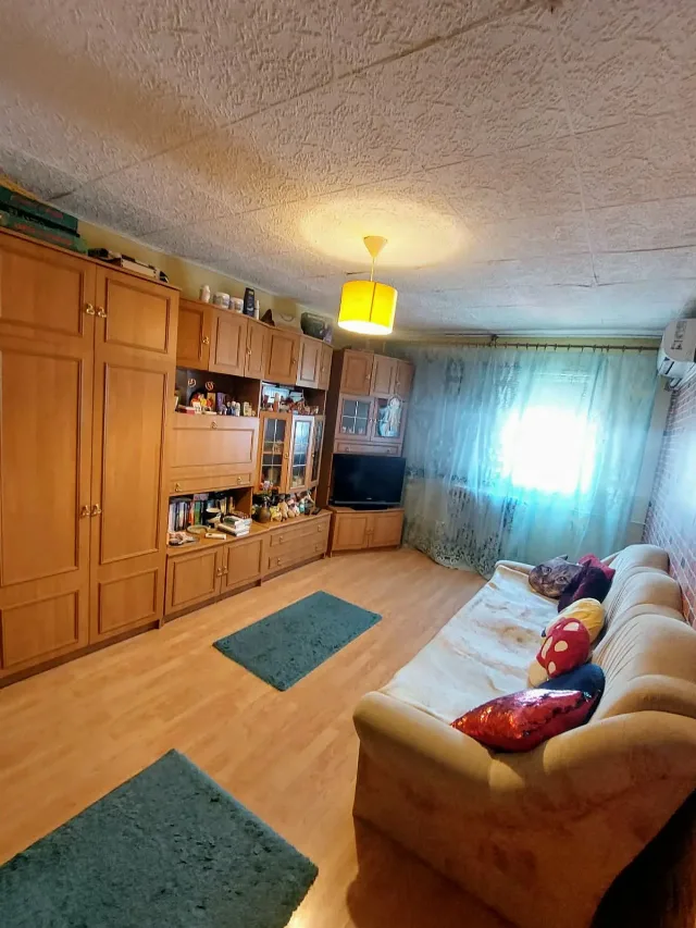 Vânzare apartament trei camere – Arad, Arad