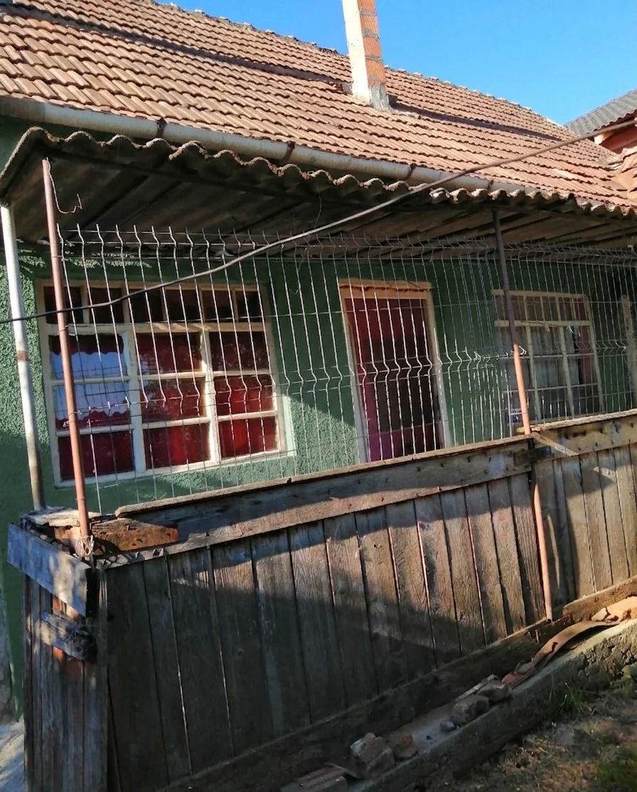 Case de vânzare cu teren intravilan – Sacueni, Bihor