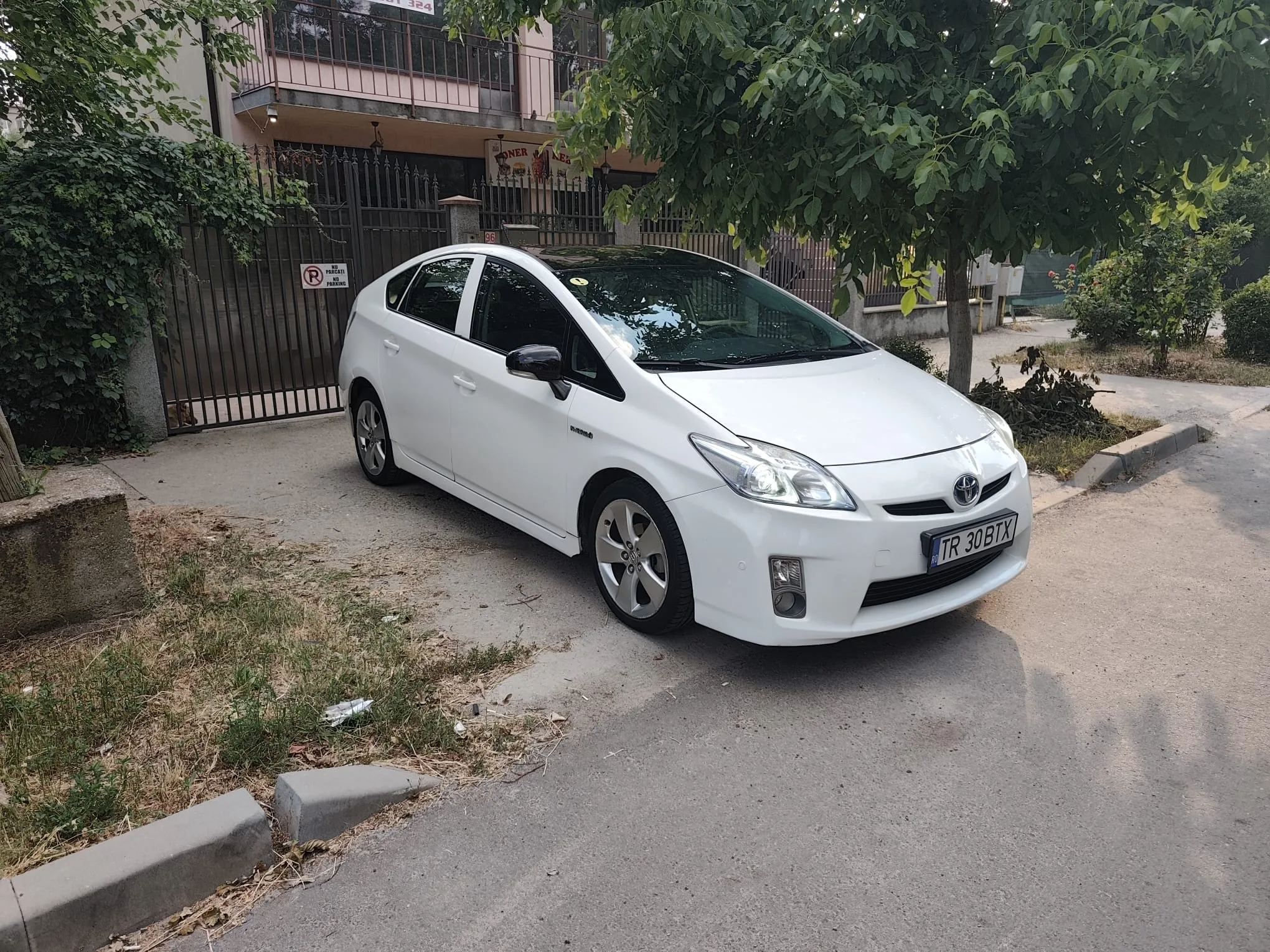 toyota prius gpl – fotografia 1 din 8