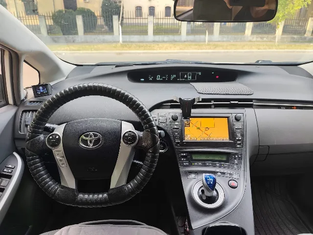 toyota prius gpl – fotografia 6 din 8