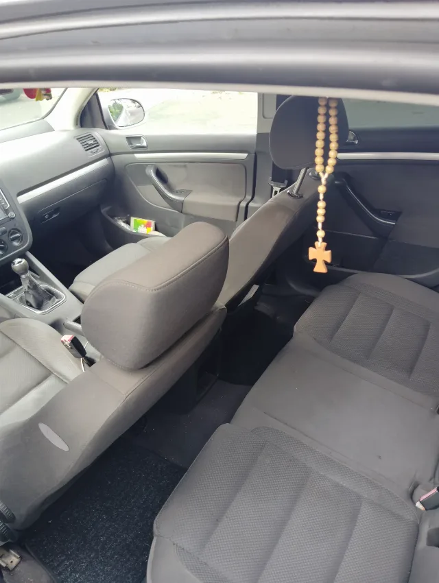 Vând golf 5 1.9 tdi an 2005 – fotografia 5 din 7