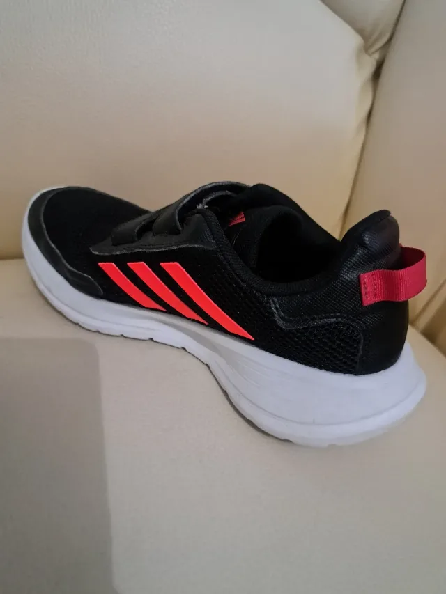 incaltaminte sport Adidas – fotografia 1 din 8