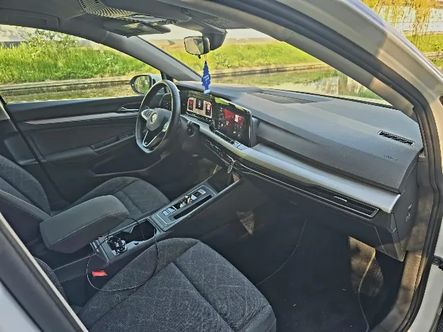 vw Golf 8 diesel 2.0 – fotografia 5 din 6