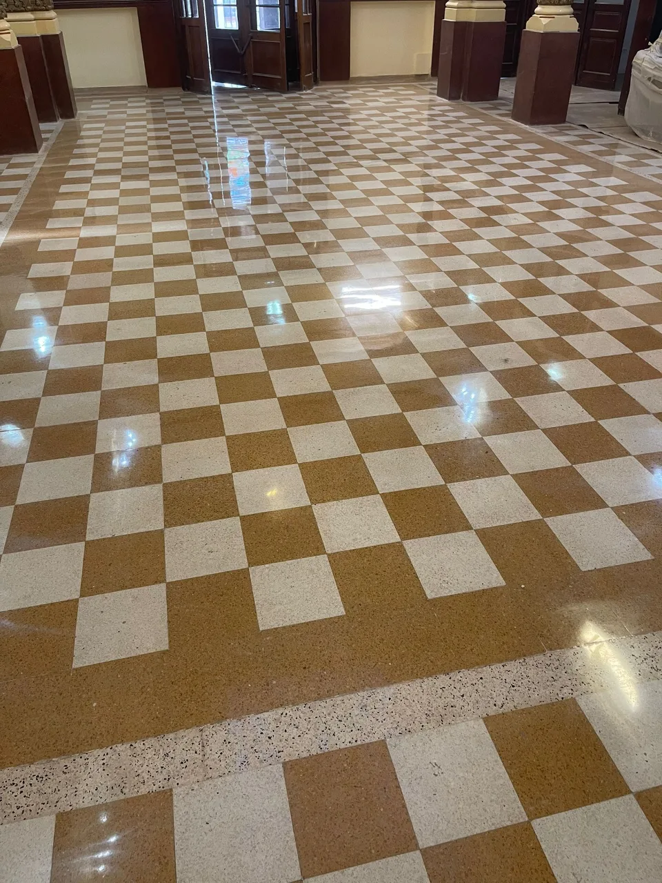 șlefuire și lustruire marmură.granit, travertin,mozaic. – fotografia 3 din 8
