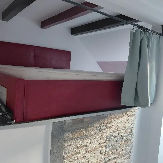 PF vând apart. 3 camere la mansardă pe 2 niveluri – fotografia 8 din 8