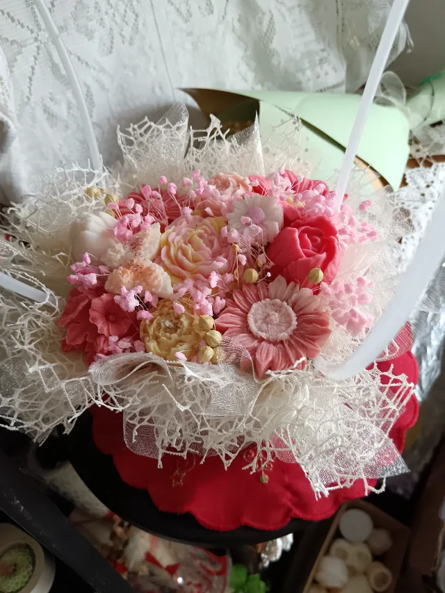 Aranjament floral din ceară naturală de soia – fotografia 1 din 3
