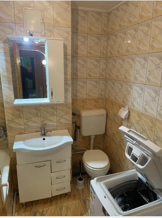 Vand apartament 2 camere – fotografia 3 din 7