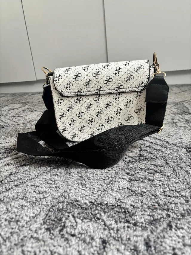Geanta damă Guess – fotografia 7 din 7