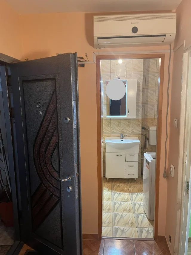 Vand apartament 2 camere – fotografia 4 din 7