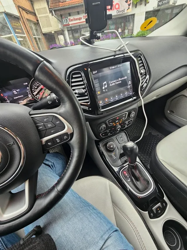 Jeep Compass 2.0, 4X4, 170cp – fotografia 8 din 8