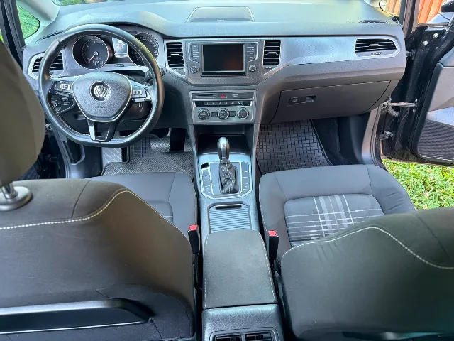 Volkswagen Golf 7 Sportsvan 1.6 TDI DSG – fotografia 6 din 8