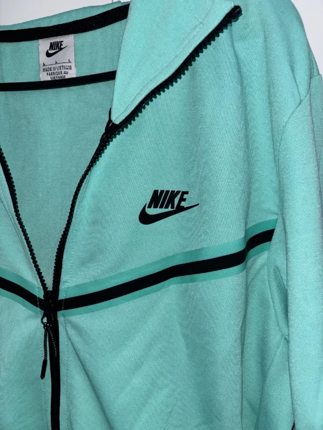 Hanorac Nike | marimea L | nou – fotografia 4 din 5