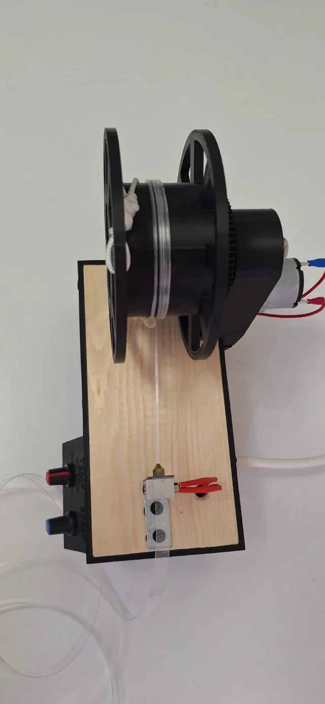 Masina de facut filament din sticle PET – fotografia 7 din 8