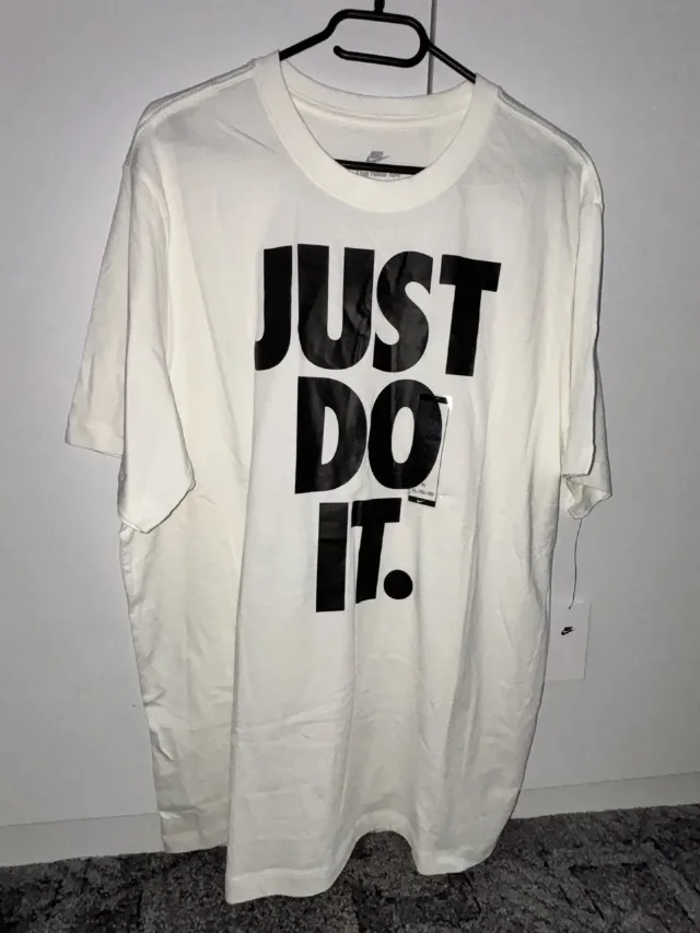 Tricou Nike | marimea M – fotografia 1 din 5