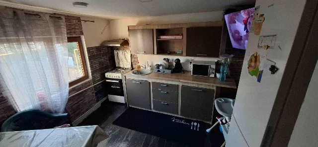 Vând casă 3 camere Râmnicu Sărat – fotografia 2 din 8