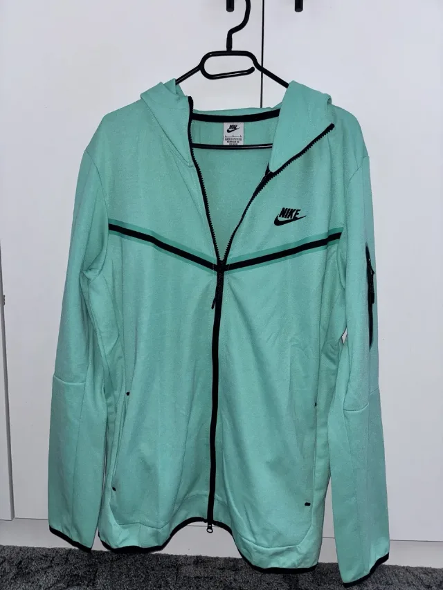 Hanorac Nike | marimea L | nou – Sector 6, București