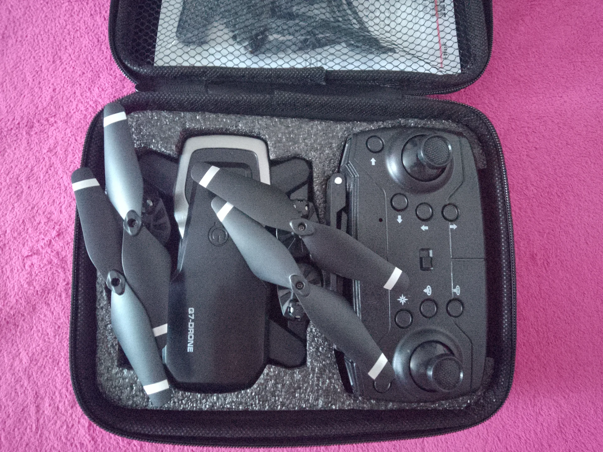 Drona pliabila cu camera video – fotografia 1 din 1
