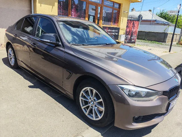 BMW seria 3 f30 – fotografia 3 din 4