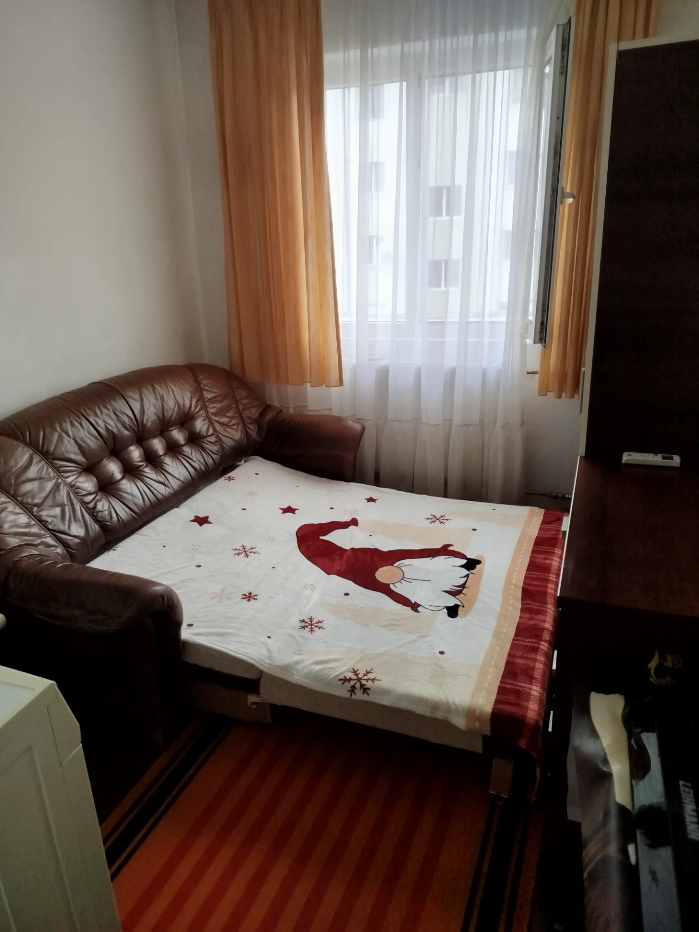 Proprietar închiriez garsoneră – fotografia 4 din 4