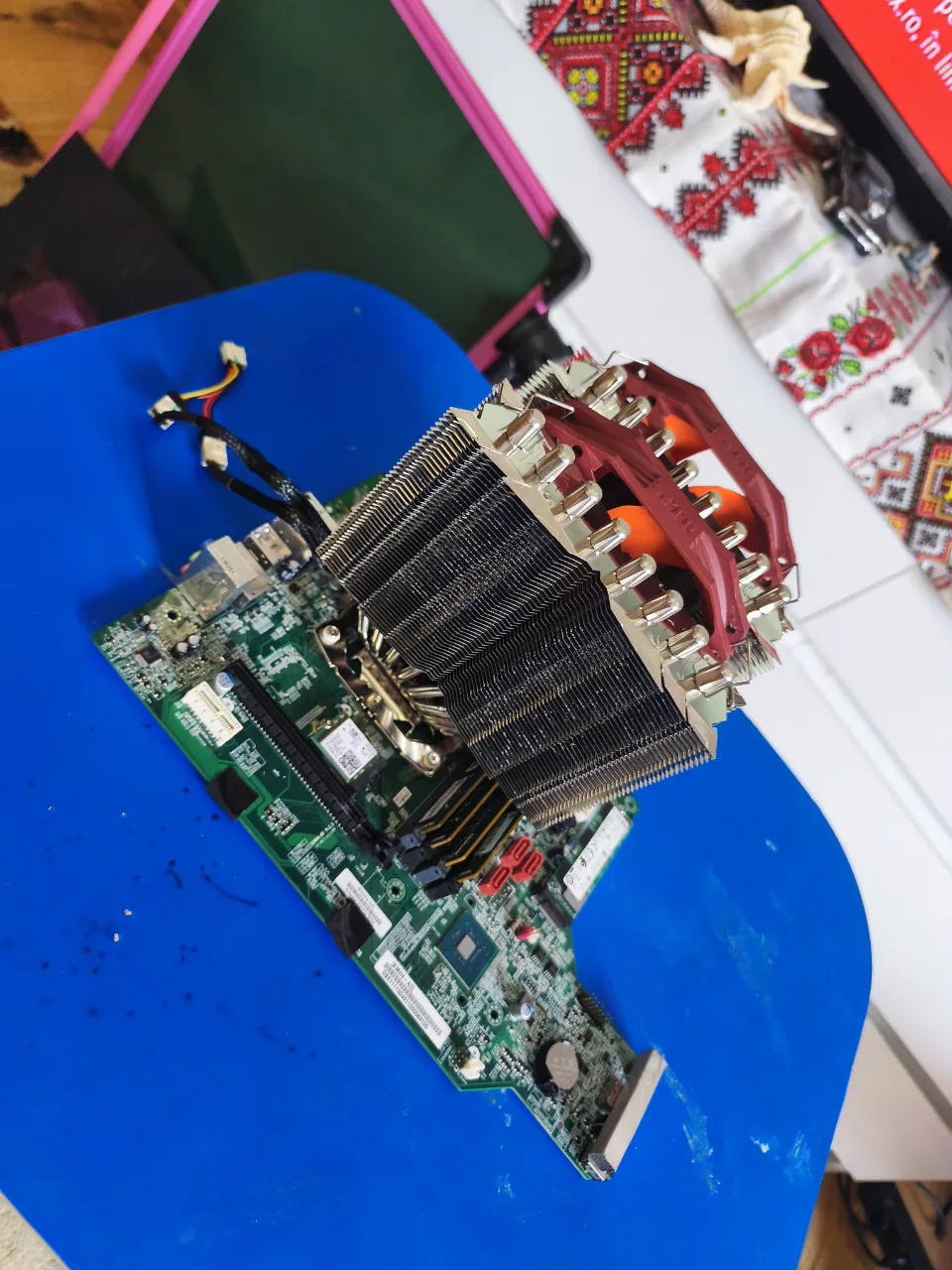 Vând cooler racire procesor Intel – fotografia 3 din 6