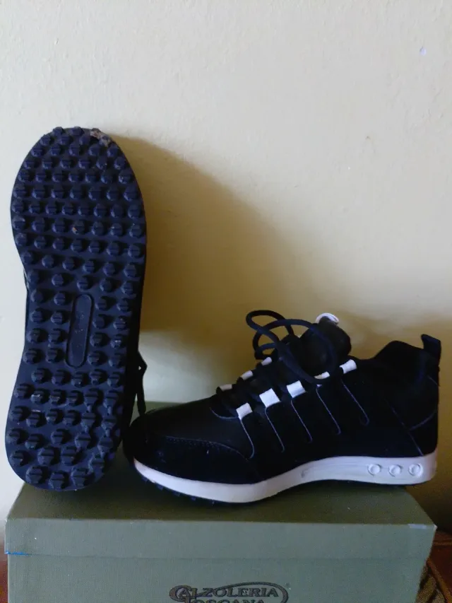 Trei perechi adidași unisex – fotografia 3 din 6