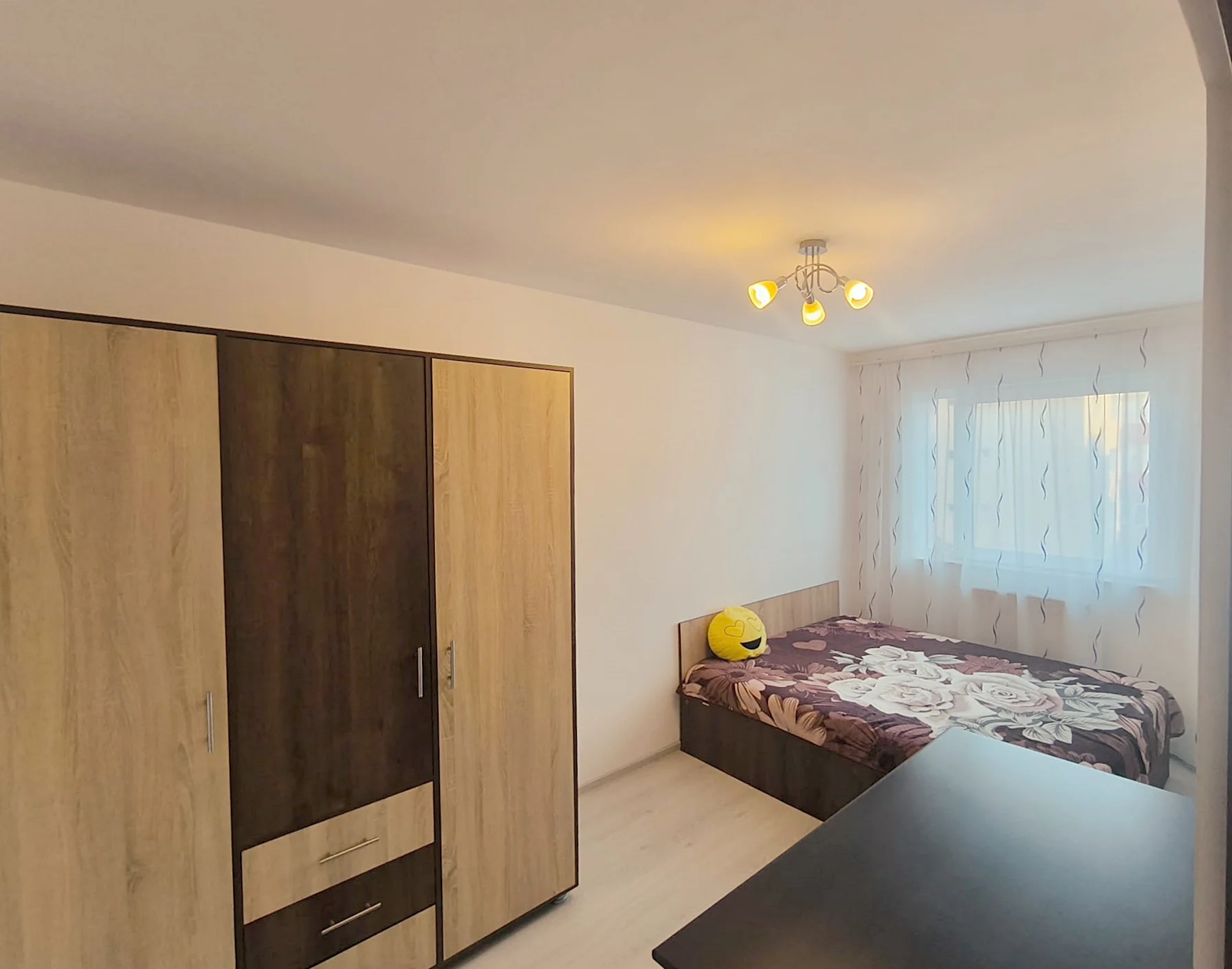 Închiriere apartament 3 camere – zona Astra, Berzei. – fotografia 8 din 8