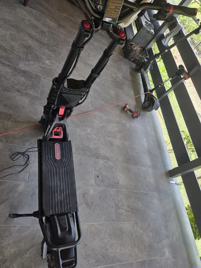 trotineta electrica – fotografia 4 din 6