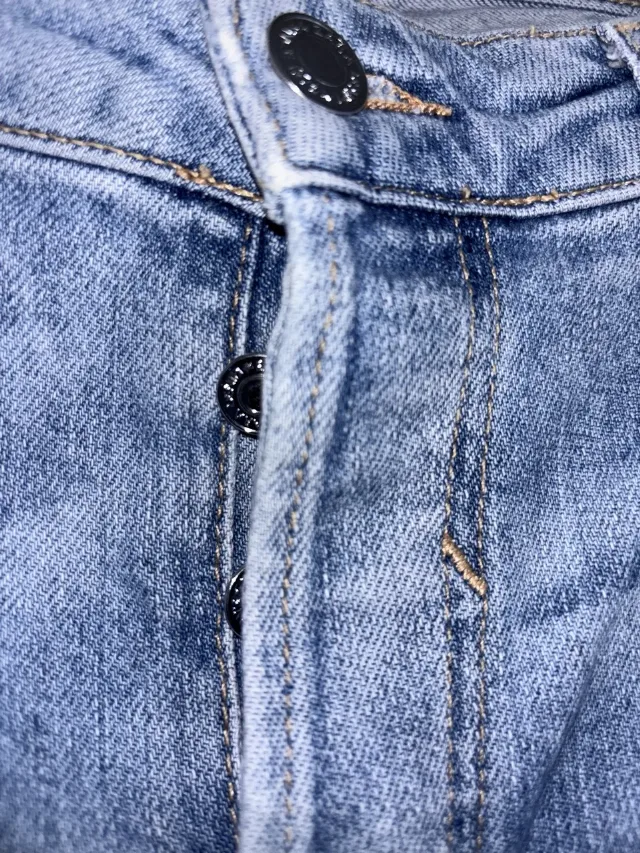 Blugi bărbați ZARA Distressed Mărimea 40– Ca noi! 🔥 – fotografia 5 din 6