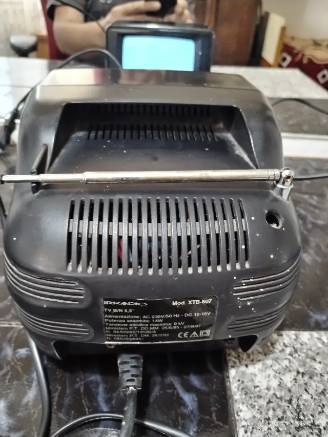 tv alb negru Irradio 13cm – fotografia 5 din 8