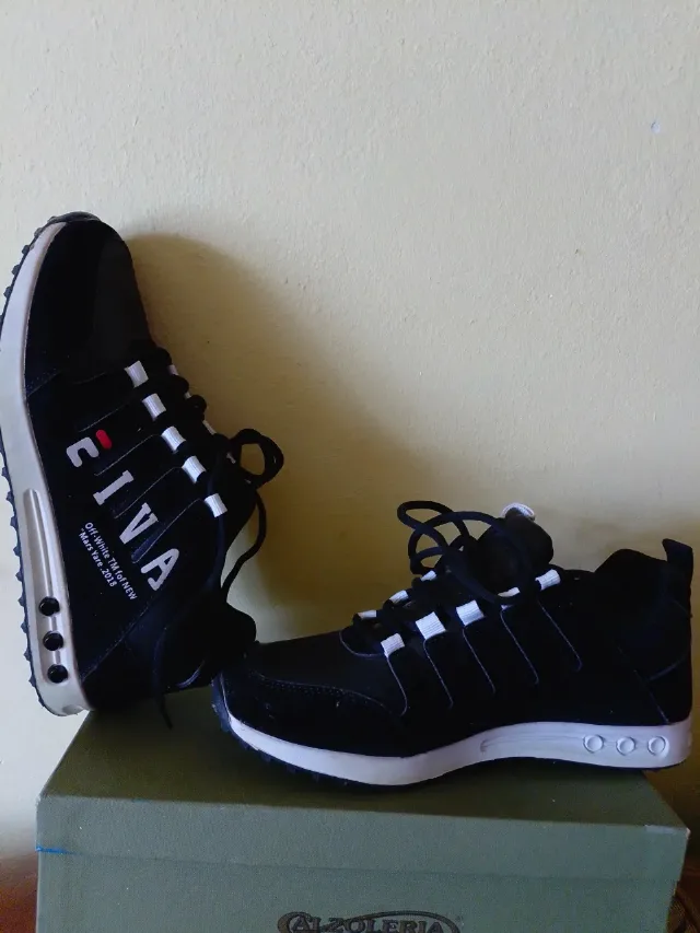 Trei perechi adidași unisex – fotografia 4 din 6