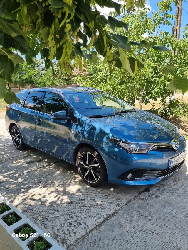 Toyota auris hibrid break 1.8 benzină euro 6 an 2015 – fotografia 2 din 8