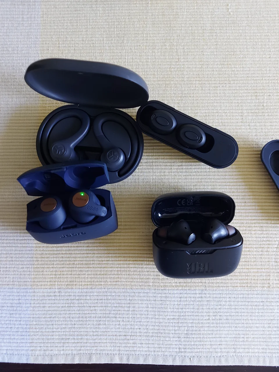 căști diferite modele – fotografia 4 din 4