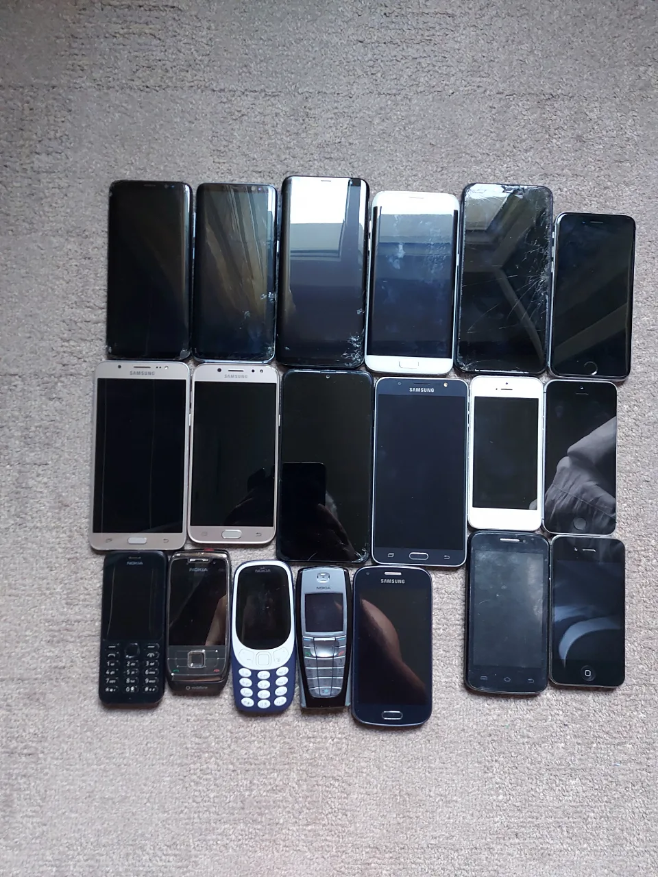 vînd telefoane pentru piese – Ploiesti, Prahova