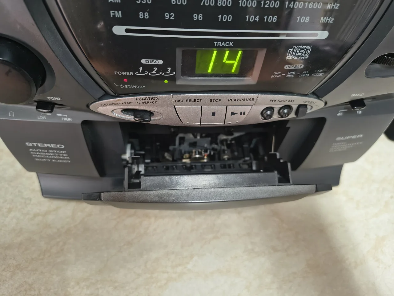Combină audio vintage Watson CO 6530 – 3 CD-uri, Casetofon și Radio AM/FM – fotografia 6 din 8