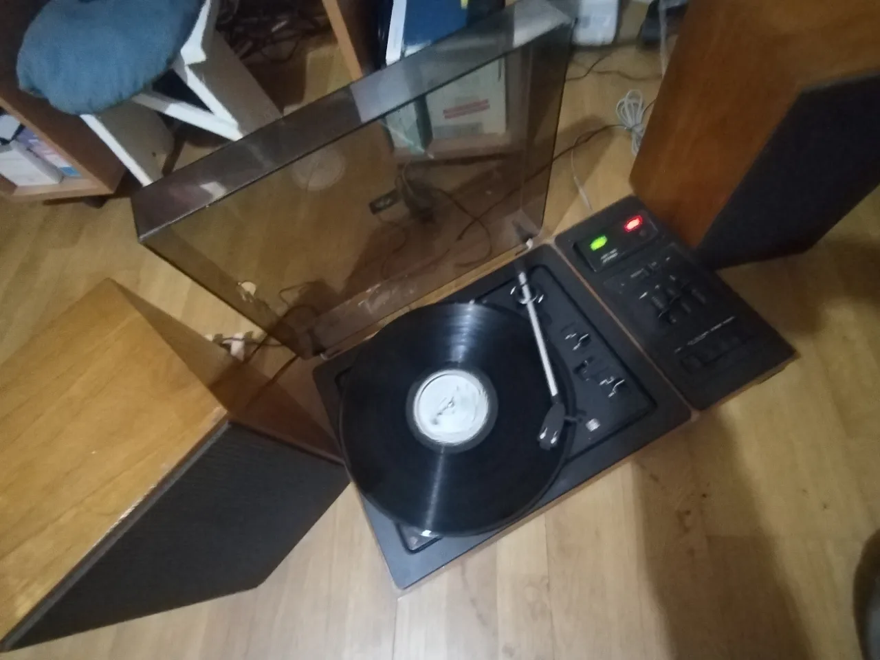 Pick-up Tesla NZC 150 stereo cu boxe – fotografia 2 din 8