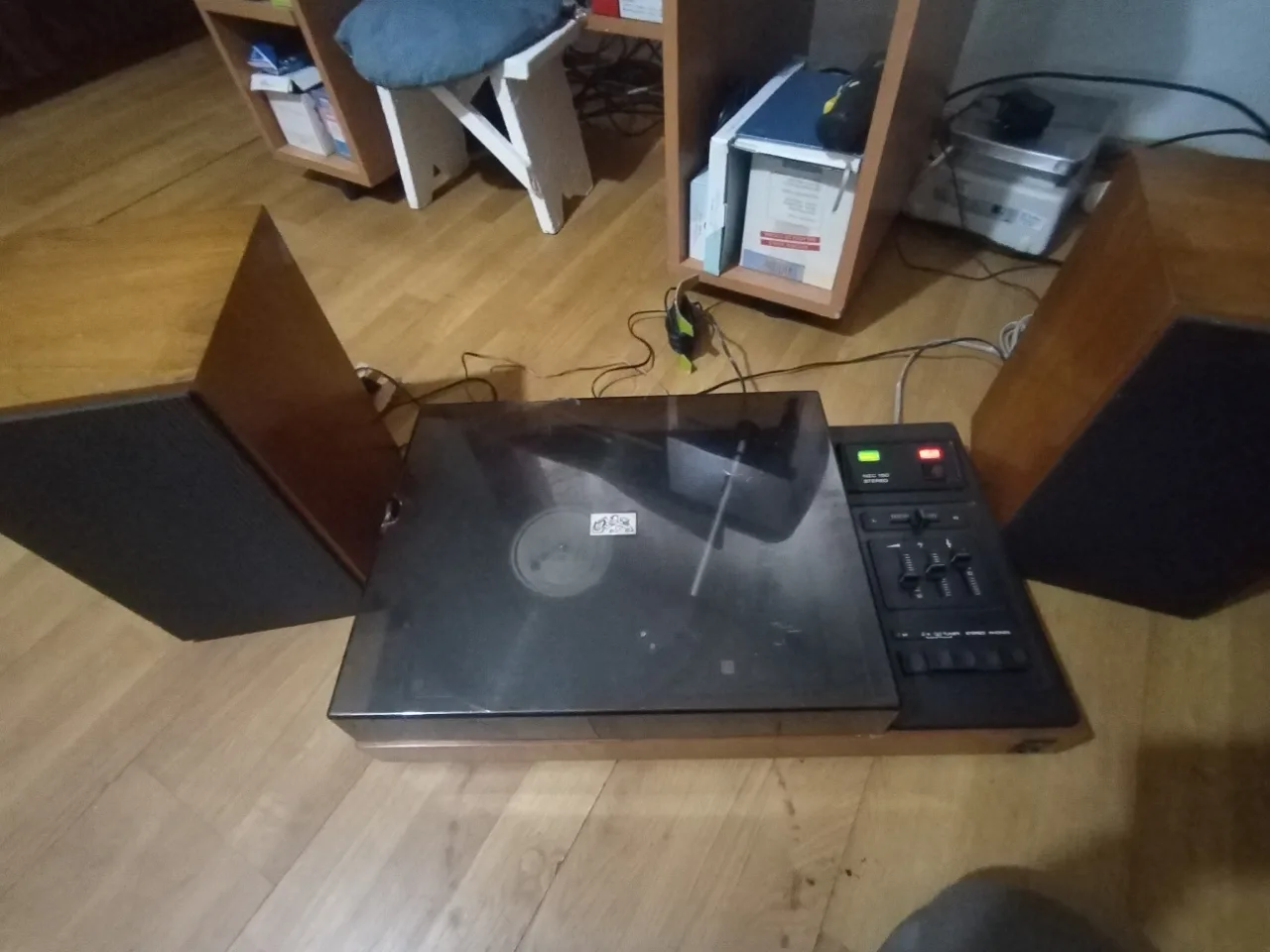 Pick-up Tesla NZC 150 stereo cu boxe – fotografia 3 din 8