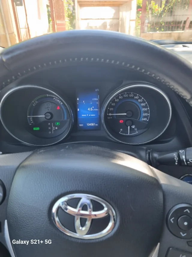Toyota auris hibrid break 1.8 benzină euro 6 an 2015 – fotografia 4 din 8