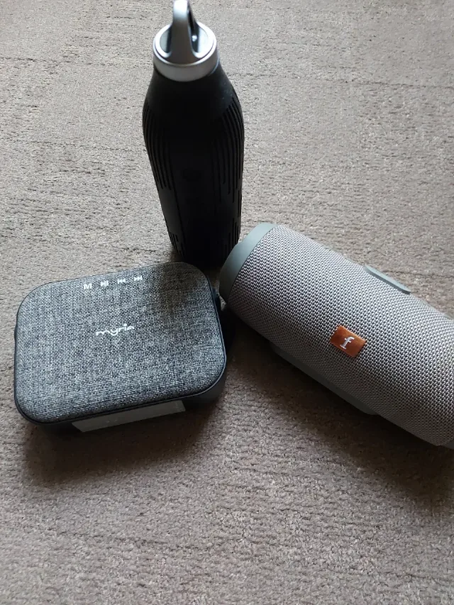 vînd boxe Bluetooth diferite modele – fotografia 2 din 5