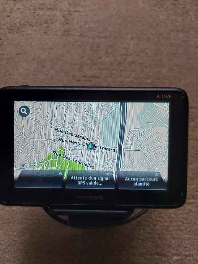 vînd GPS TomTom – fotografia 7 din 8