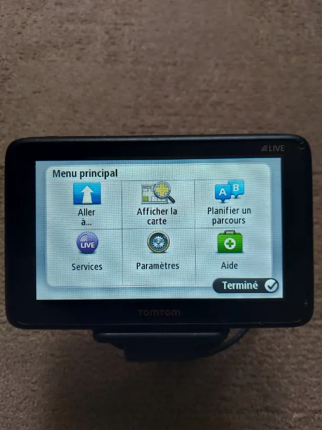 vînd GPS TomTom – fotografia 5 din 8