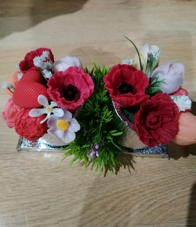 aranjament floral parfumat din baza de săpun – Motru, Gorj