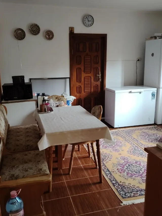 casă /casă de vacanță – fotografia 3 din 8