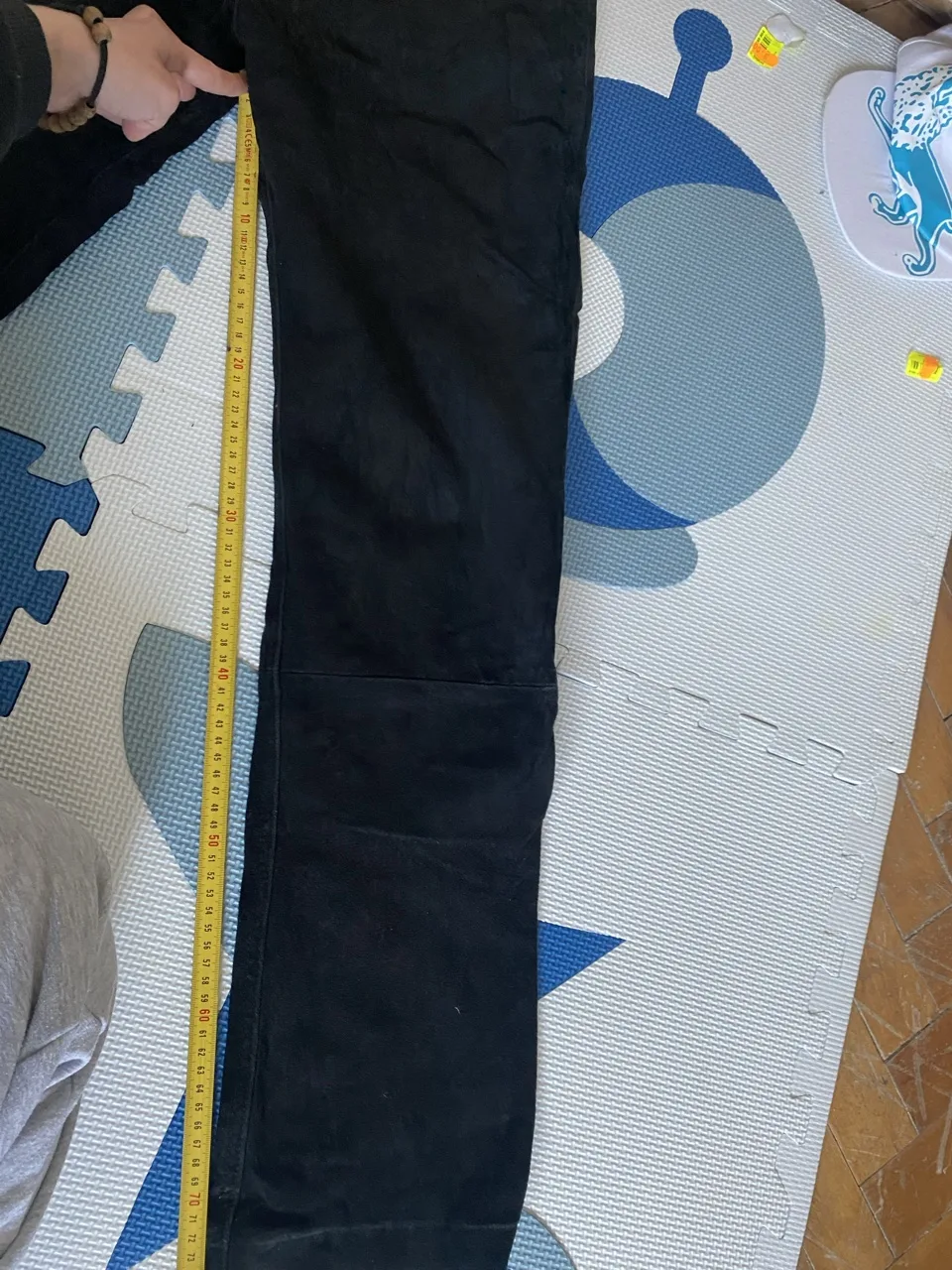 Pantaloni din piele intoarsa marime S/M – fotografia 6 din 7
