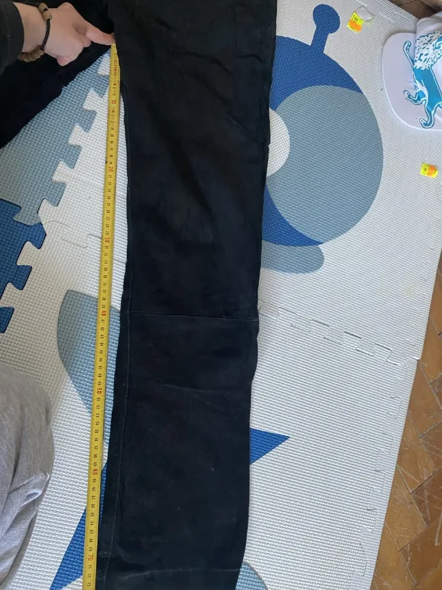Pantaloni din piele intoarsa marime S/M – fotografia 6 din 7