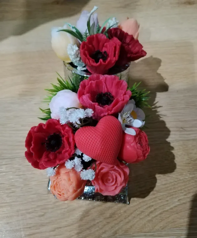 aranjament floral parfumat din baza de săpun – fotografia 3 din 4