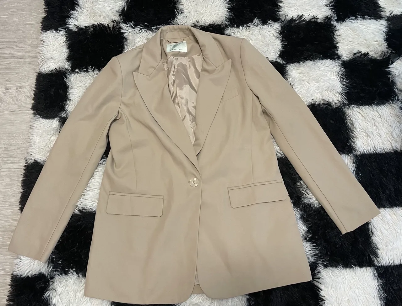 Sacou damă bej cu buzunare – fotografia 1 din 2