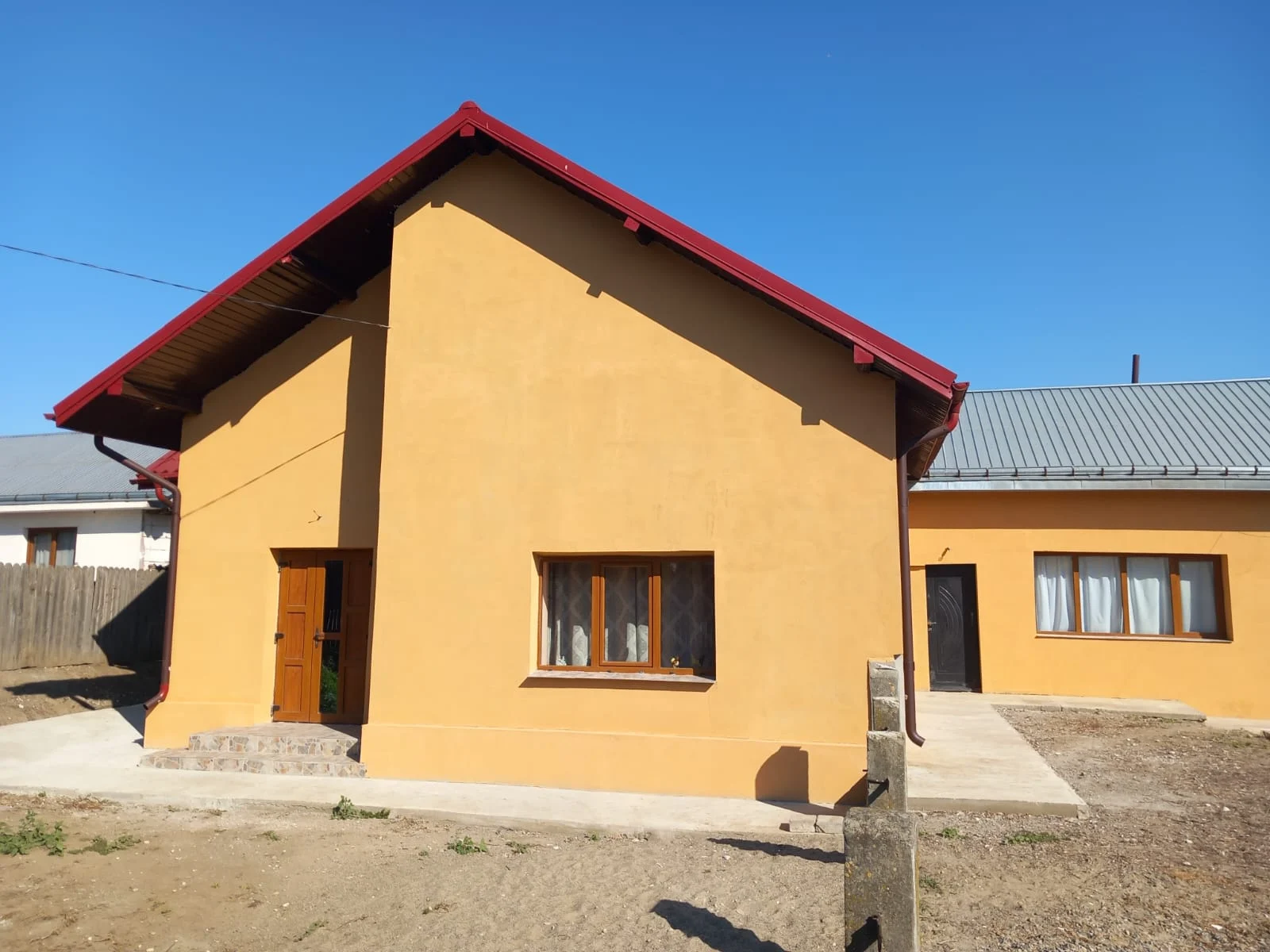 Vând casă în comuna Stolniceni Prăjescu – fotografia 2 din 5