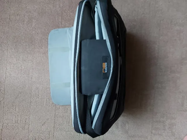 vînd geantă laptop stare foarte bună – fotografia 3 din 5
